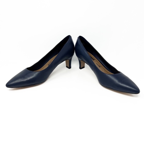 SOLD! Clarks Navy Blue Pointed Toe Pumps Heels - Picture 4 of 11